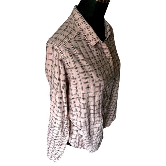 Hollister Women’s Pink & Gray Oversized Plaid Flannel Size Large - Picture 2 of 4